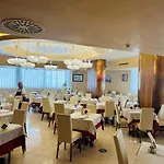 肯尼迪艺酒店 酒店 3*