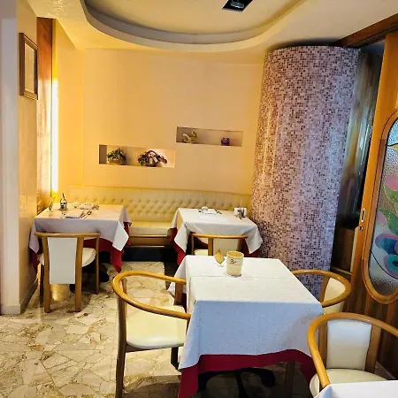 Kennedy Бибионе