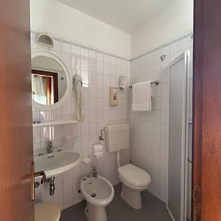 Отель Kennedy Бибионе