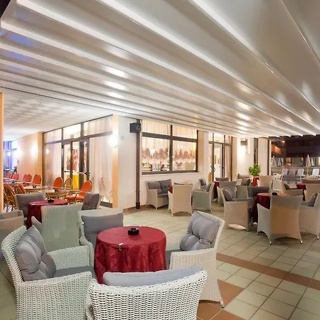 فندق Kennedy بيبيوني